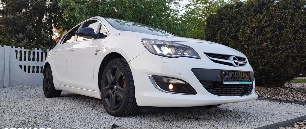 Opel Astra cena 29900 przebieg: 217100, rok produkcji 2013 z Wschowa małe 254